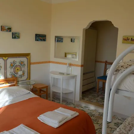 Le Ginestre Di Capri Bb & House 2* Anacapri (Isola di Capri)