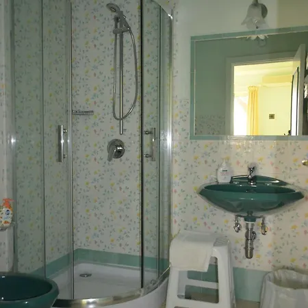 Le Ginestre Di Capri Bb & House 2*