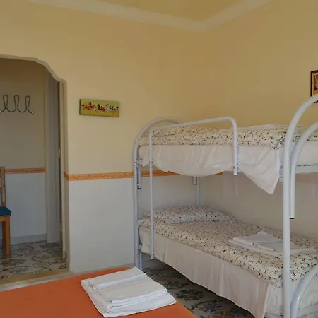 Le Ginestre Di Capri Bb & House
