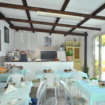 Bed & Breakfast Le Ginestre Di Capri Bb & House