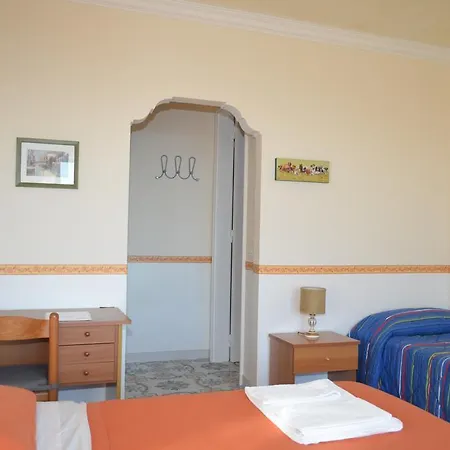 Le Ginestre Di Capri Bb & House 2*