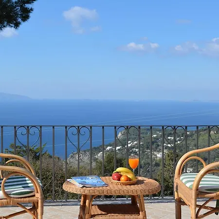 Bed & Breakfast Le Ginestre Di Capri Bb & House 2*