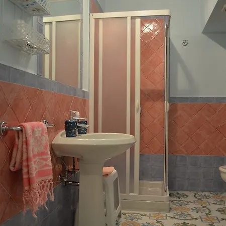 Bed & Breakfast Le Ginestre Di Capri Bb & House